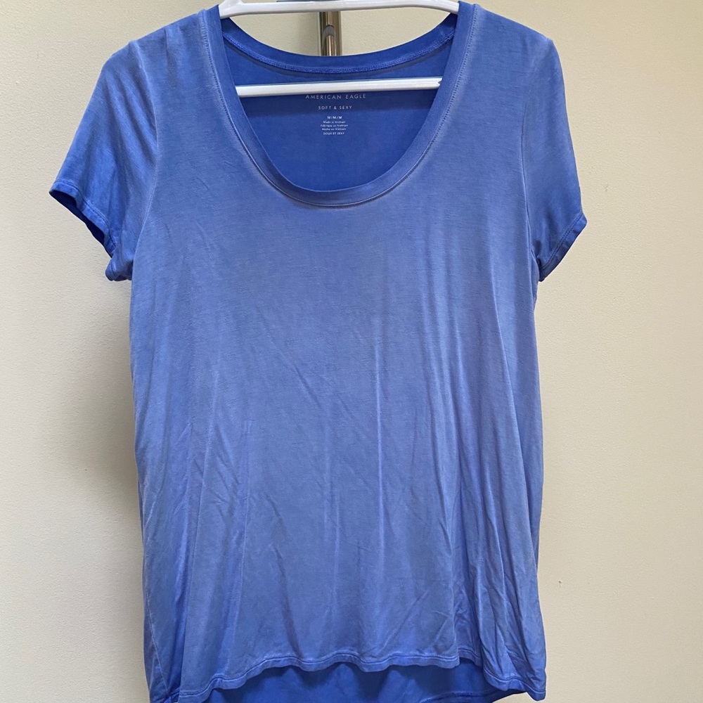 NEVER WORN AEO Blue Tee